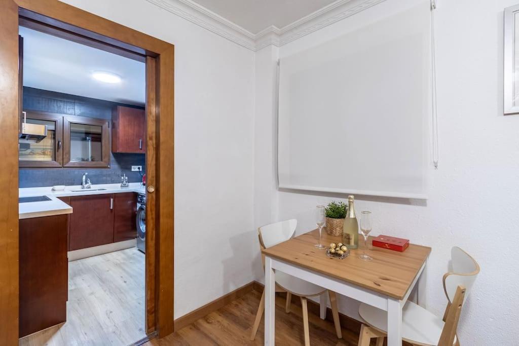 Con Terraza A 4 Minutos De La Catedral Apartment *