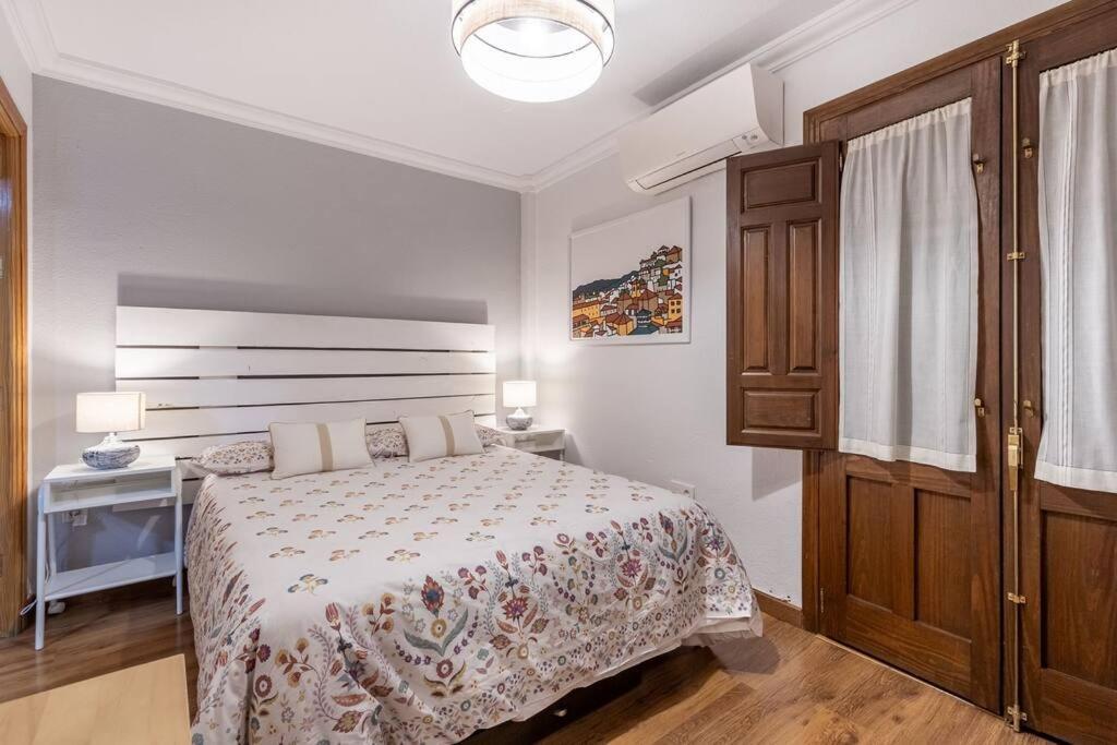 Apartment Con Terraza A 4 Minutos De La Catedral Granada