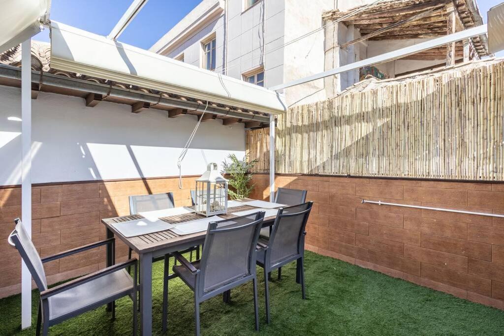 Con Terraza A 4 Minutos De La Catedral Apartment *